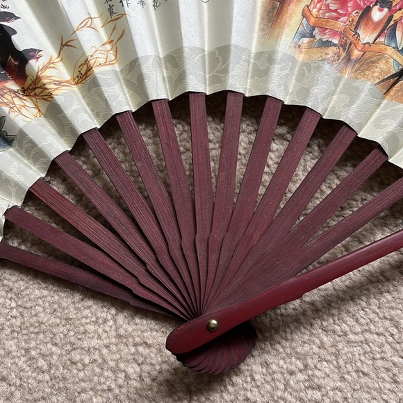 Decorative Chinese Fan Floral & Bird Design - Picture 3 of 12